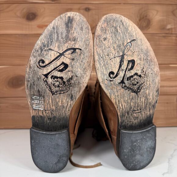 Free People Wayland Brown Distressed Leather Studs Back Ankle Boots Women's 6.5 - Picture 6 of 16